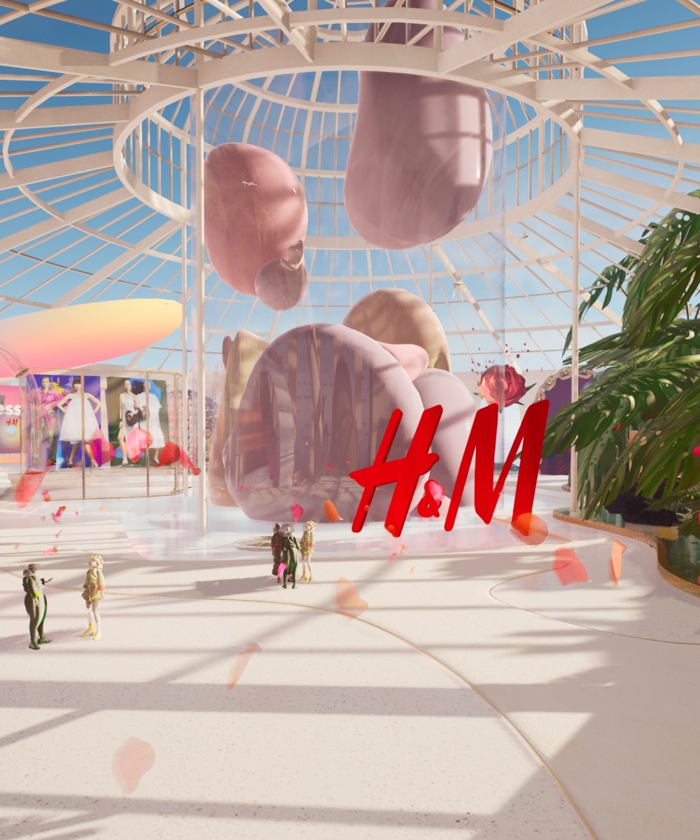 Focus: Out of fashion? H&M tests new store to get back in vogue